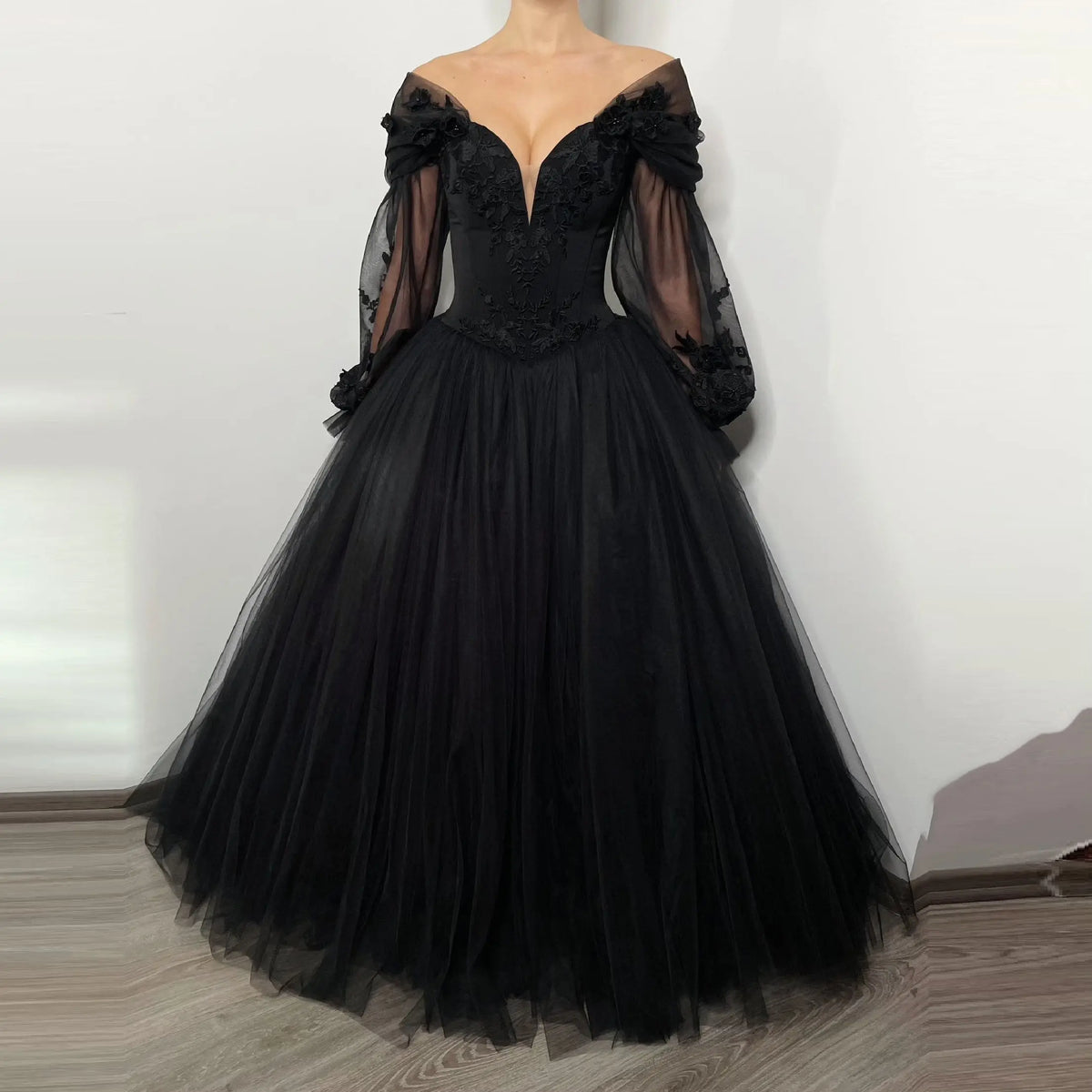 Black Luxury Gothic Wedding Dress 3D Floral Corset Tulle Ball Gown With Train SW563