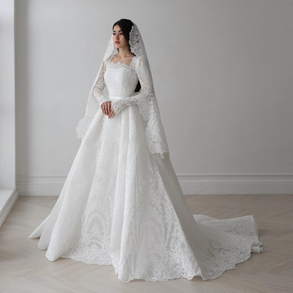 Luxury White Lace Long Sleeve Square Neck Wedding Dress with Veil SW533 