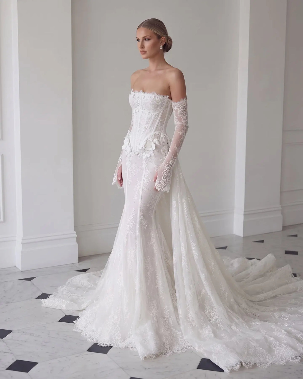 White Lace Applique Corset Wedding Dress SW671