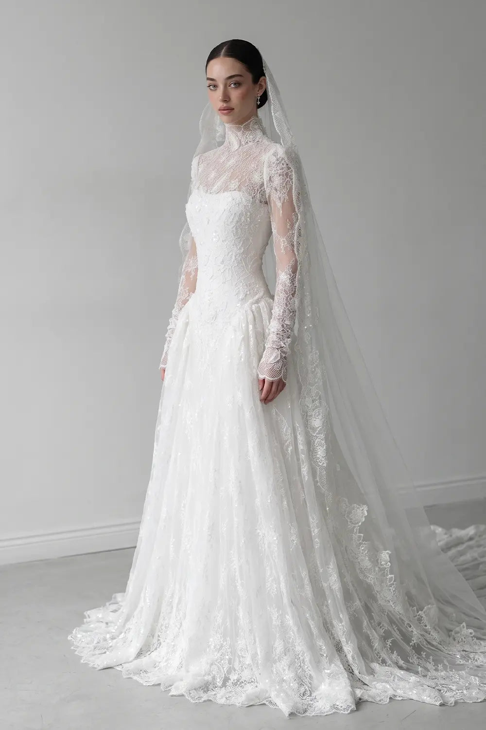 Classic Ivory Lace High Neck Long Sleeve A-Line Wedding Dress with Veil SW275