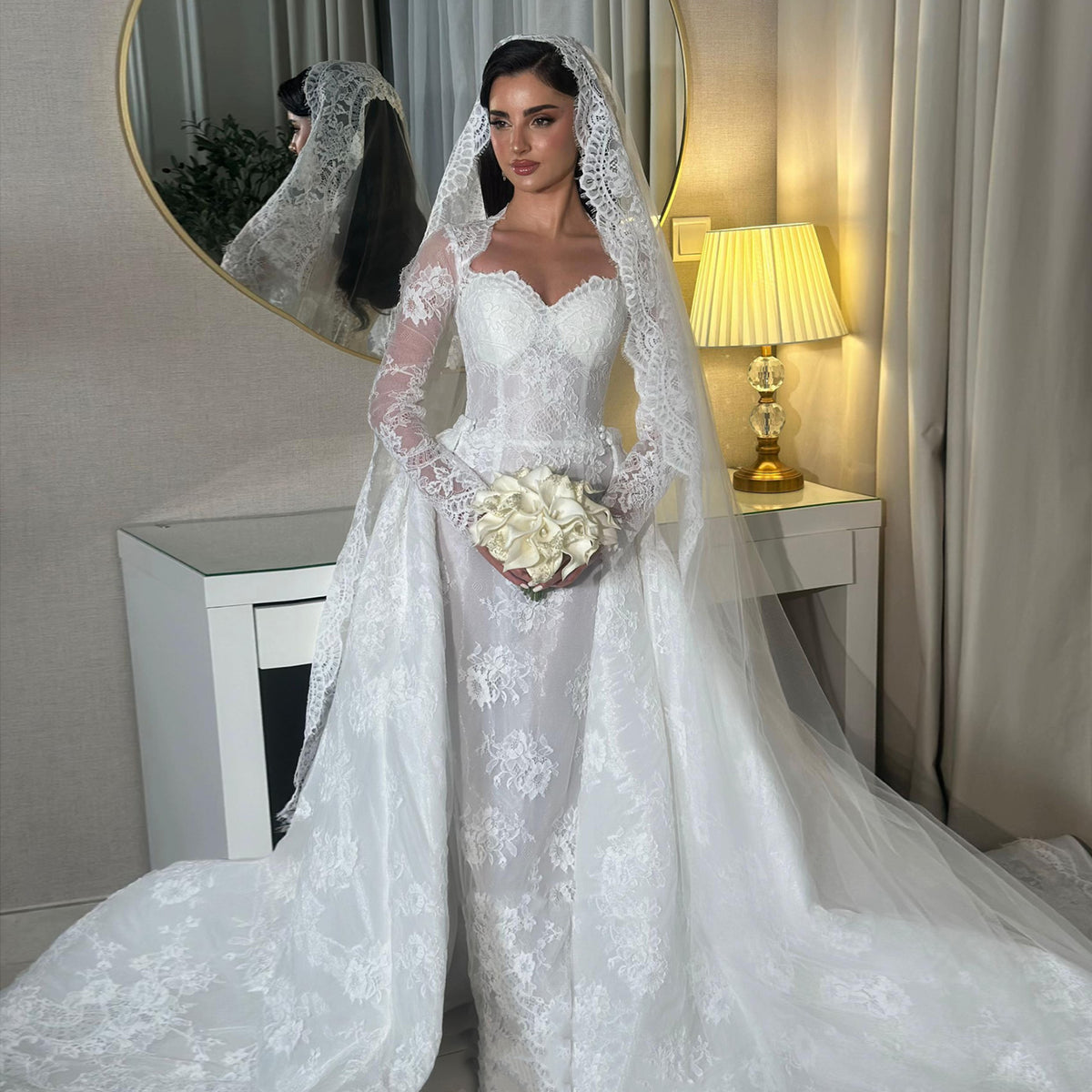 Luxury Lace Sweetheart Long Sleeve Wedding Dress with Veil SW523 