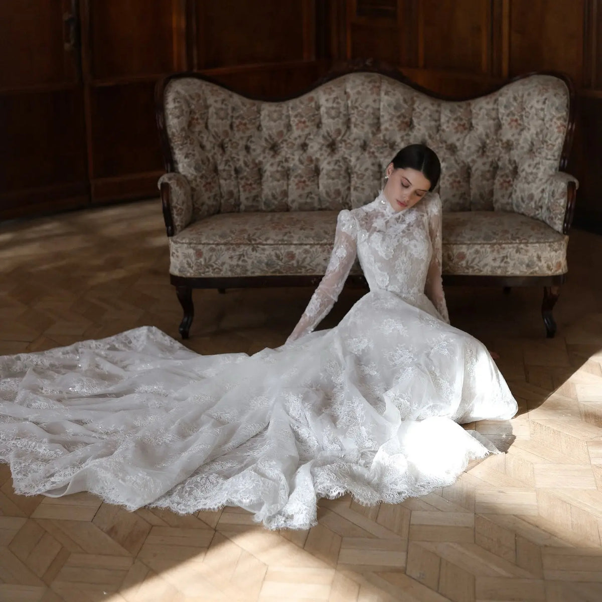 Regal Ivory Lace High Neck Long Sleeve Wedding Dress with Cathedral Veil SW277