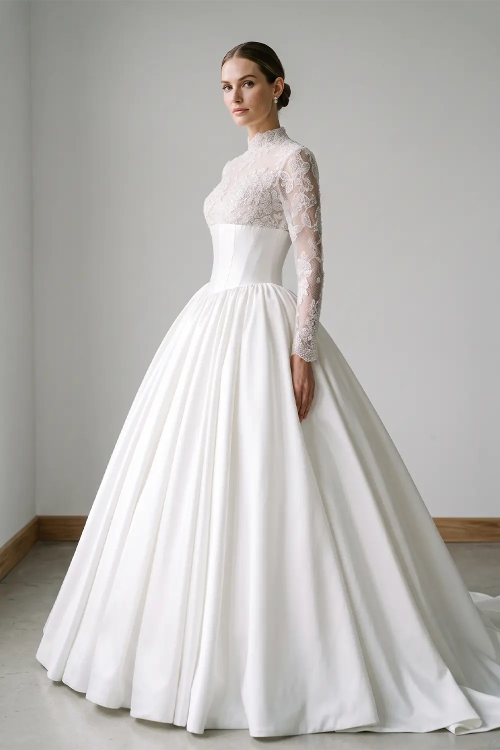 Classic Long Sleeve Lace Ball Gown Wedding Dress SW075