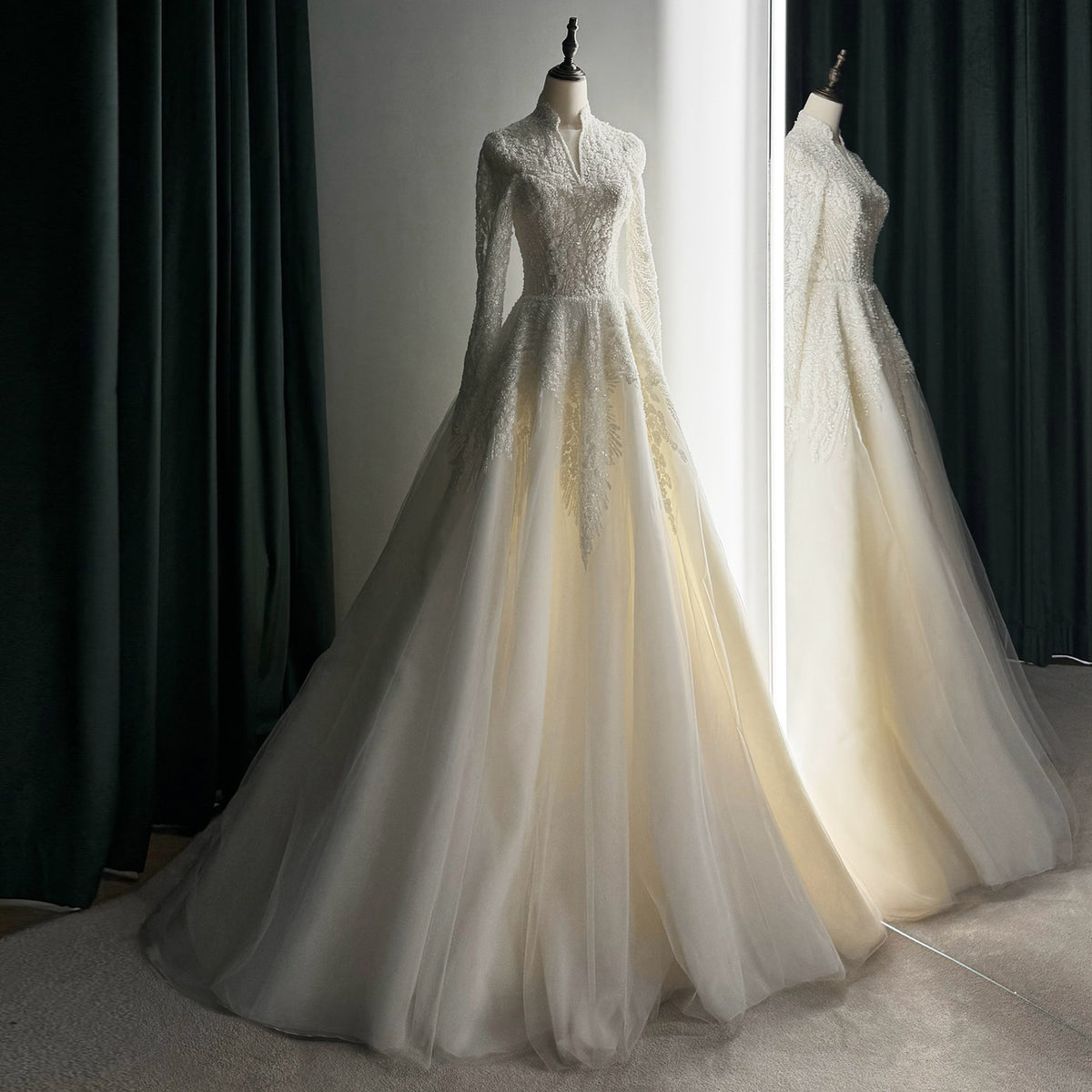 Luxury Sequin Pearl Long Sleeve Ball Gown Wedding Dress SW518 