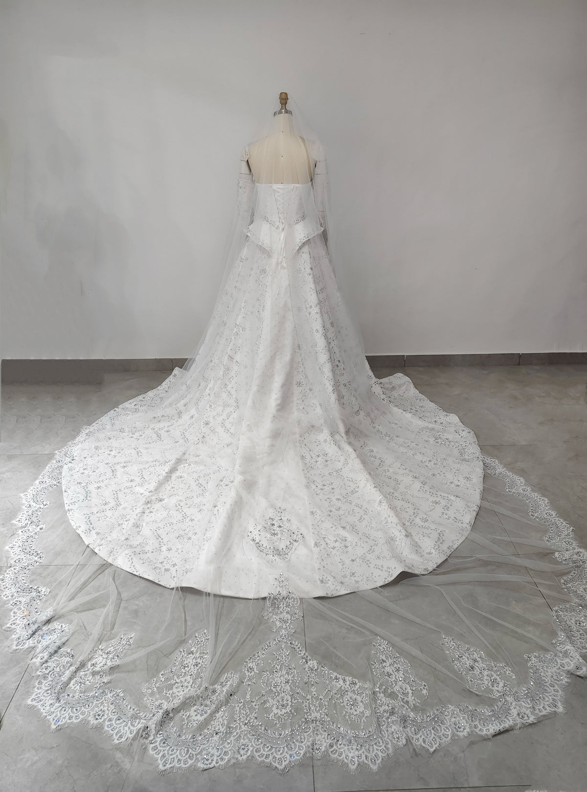 Luxury Off Shoulder Beaded Ball Gown Wedding Dress SW019 