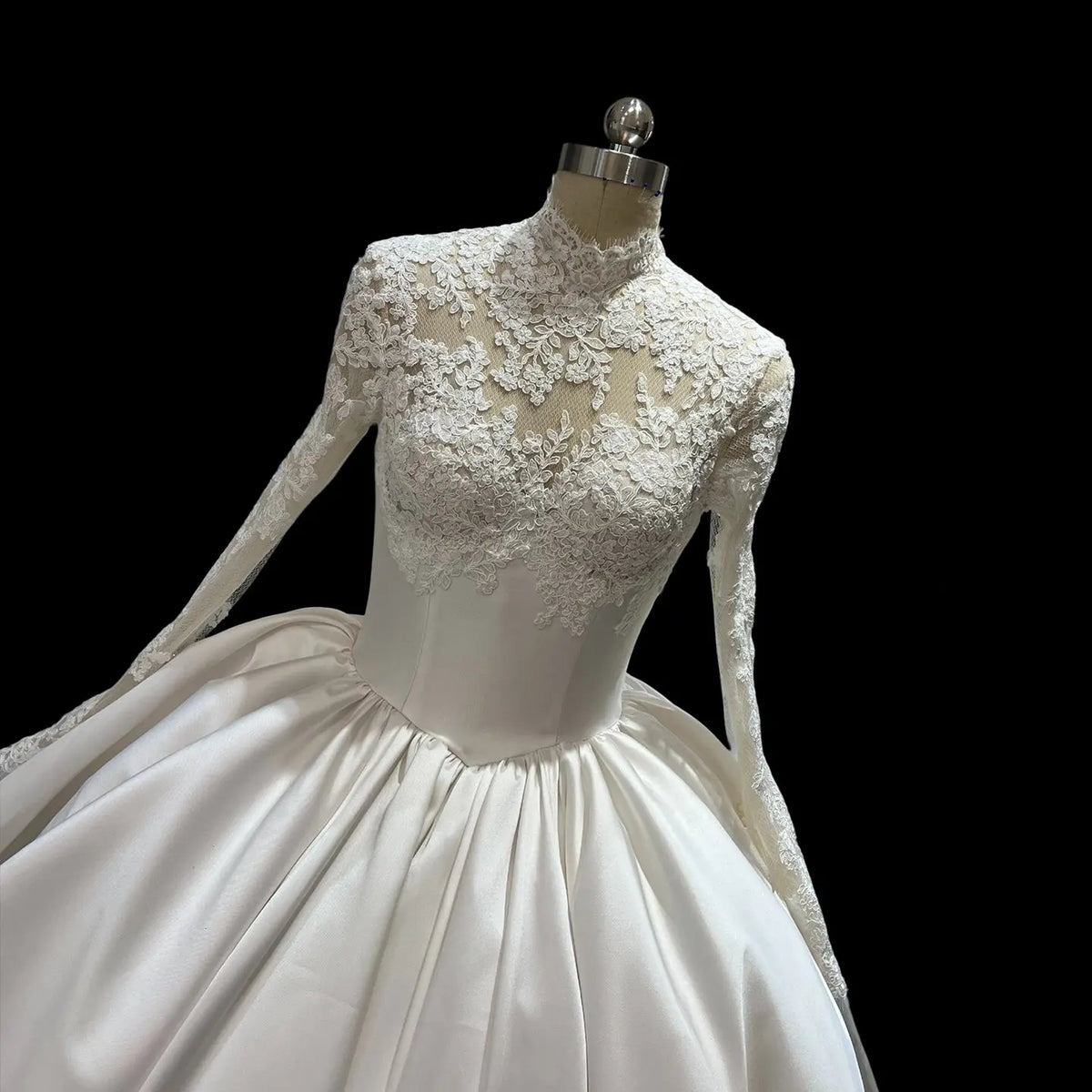 Ivory Lace Satin Ball Gown Wedding Dress SW684-6
