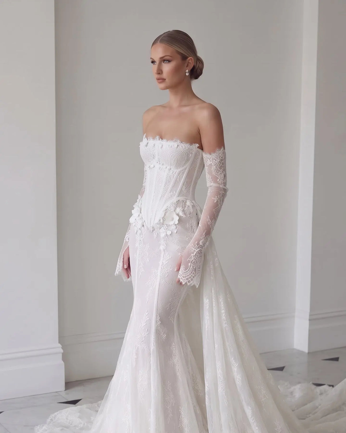 White Lace Applique Corset Wedding Dress SW671
