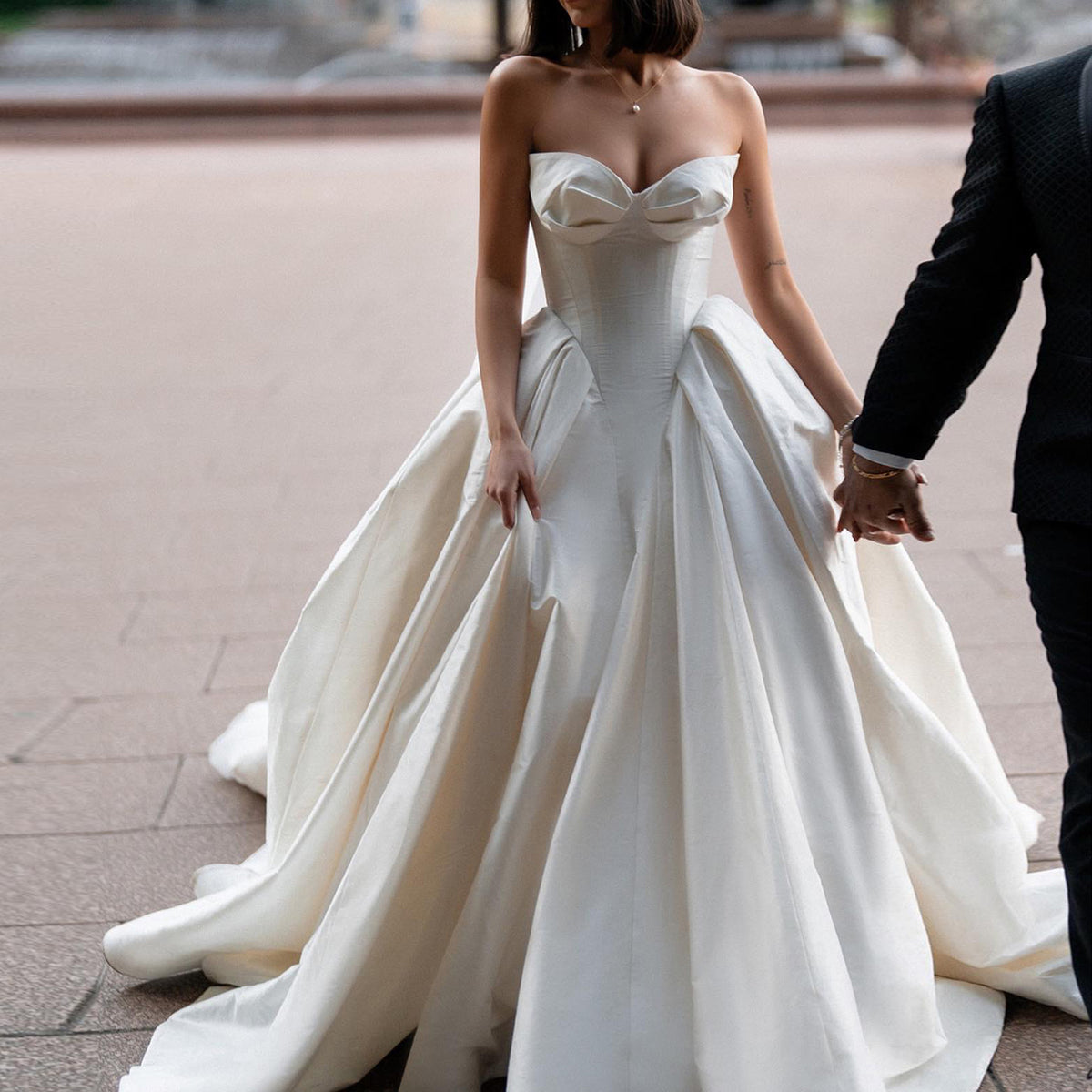 Luxury Sweetheart Satin Ball Gown Wedding Dress with Overskirt SW010 