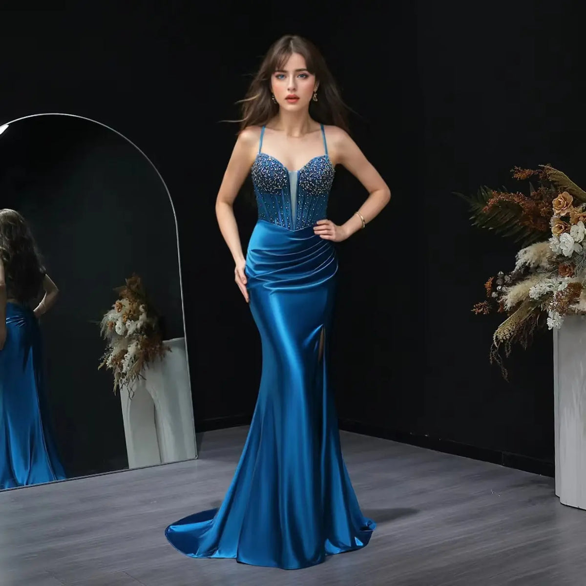 Luxury Royal Blue Spaghetti Strap Crystal Embroidered High-Slit Prom Dress SH536 