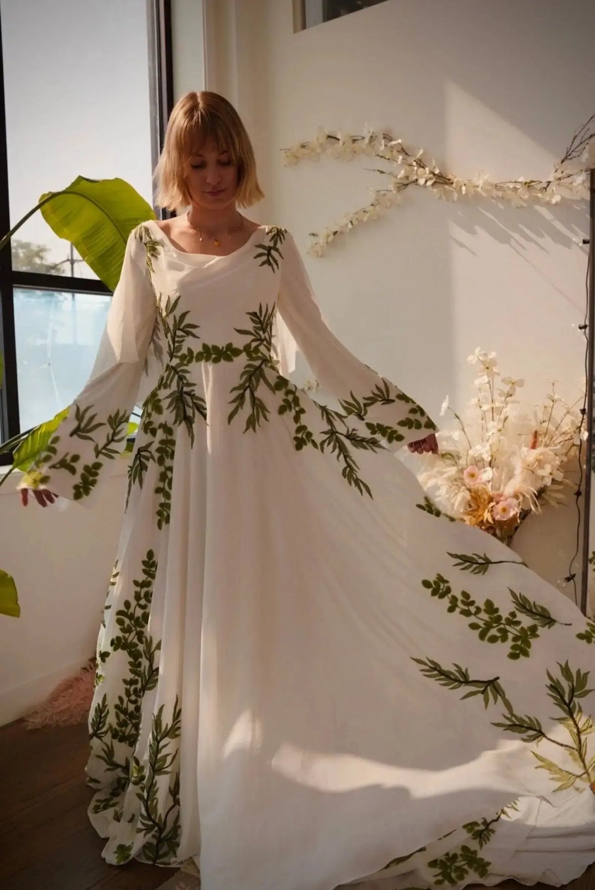 Luxury White & Green Botanical Print Cape Boho Train Wedding Dress SHARONSAID Luxury White & Green Botanical Print Cape Boho Train Wedding Dress SHARONSAID