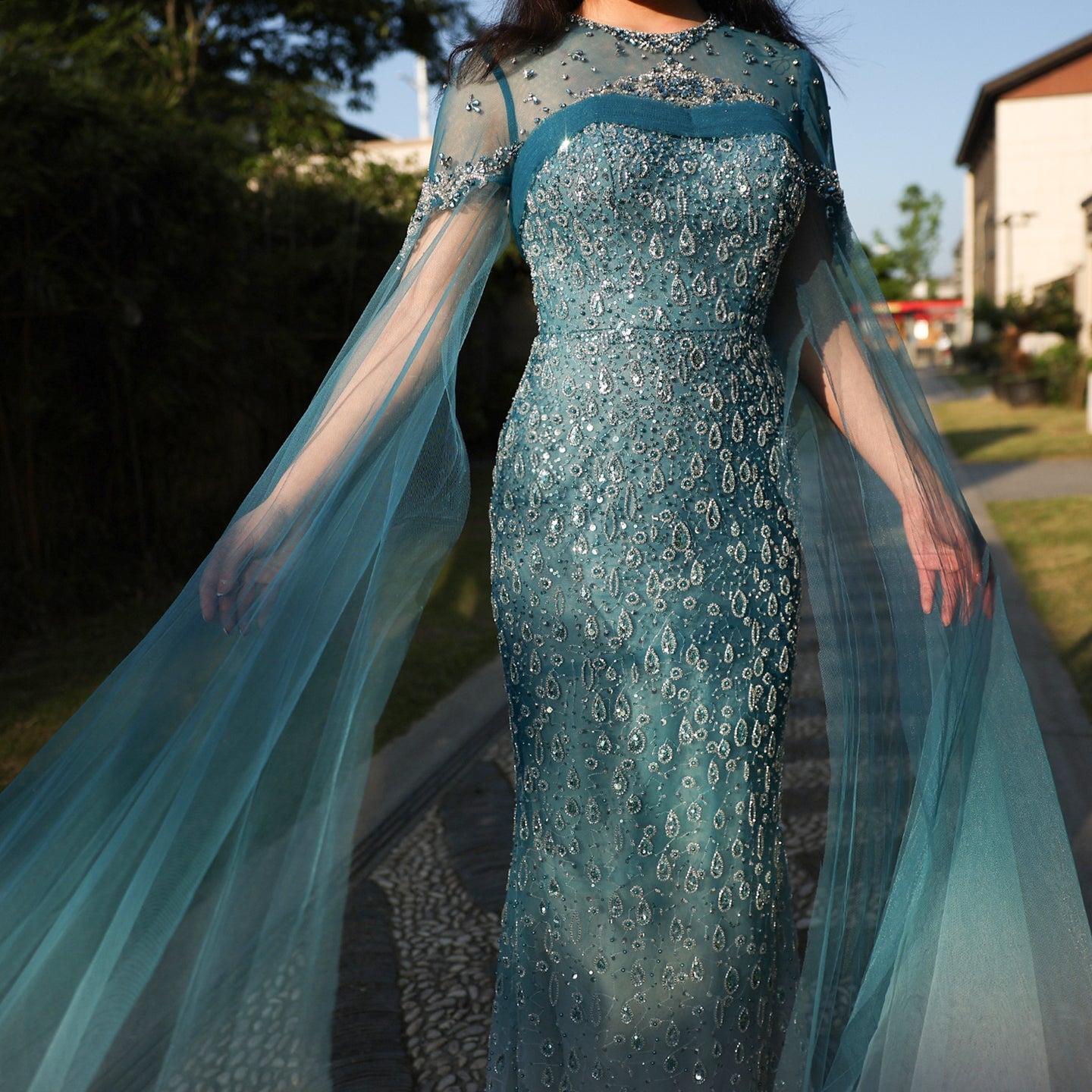 Luxury Turquoise Crystal Evening Dresses with Cape Sleeves