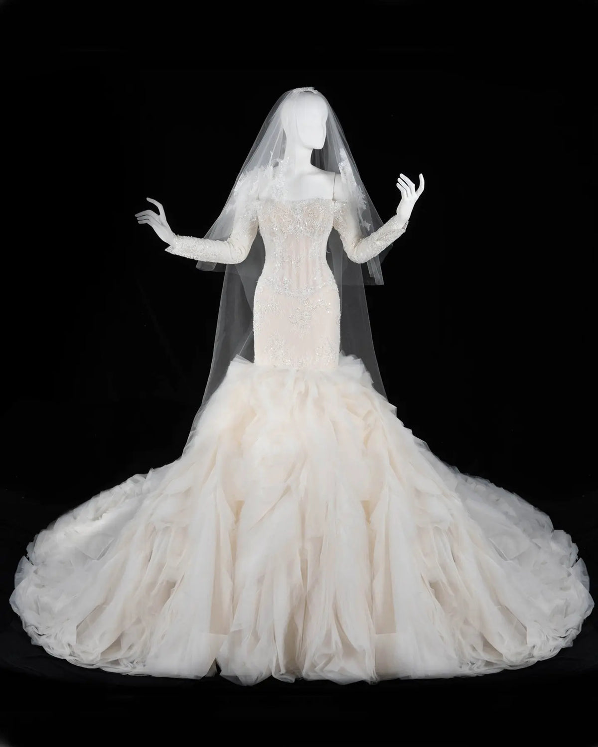 Off White Long Sleeve Lace Mermaid Wedding Dress-2