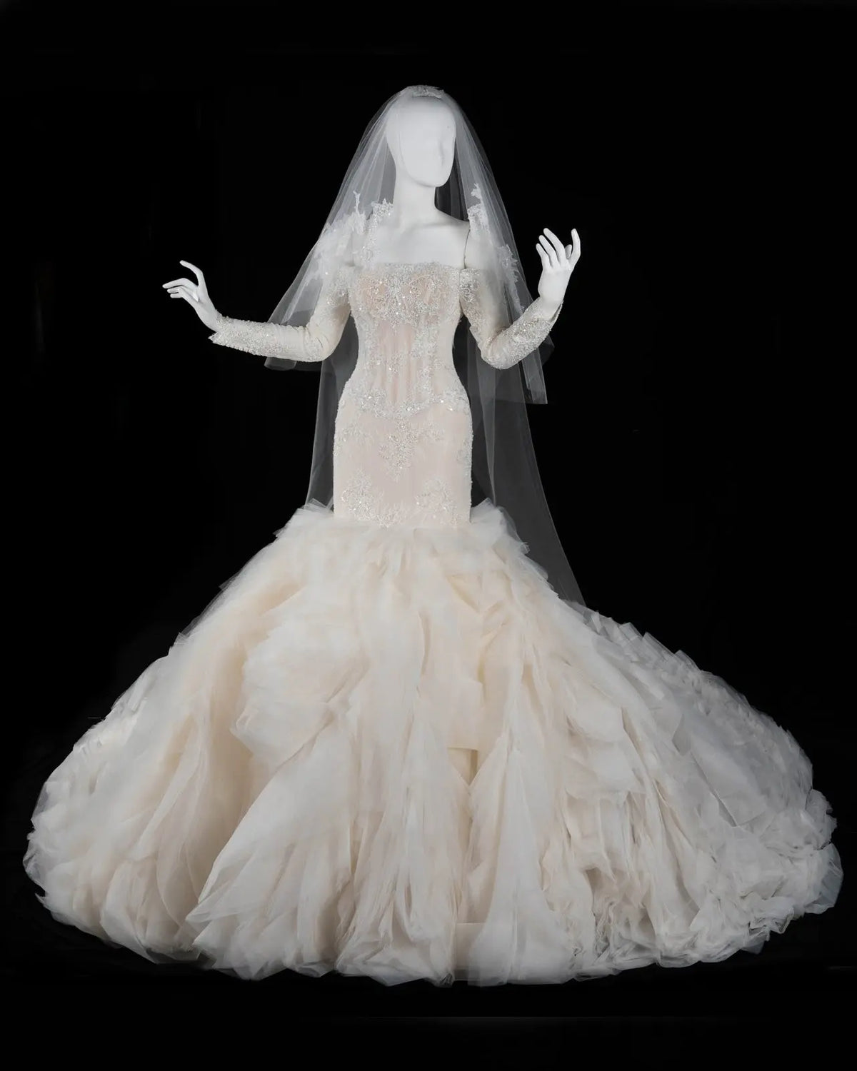 Off White Long Sleeve Lace Mermaid Wedding Dress-7