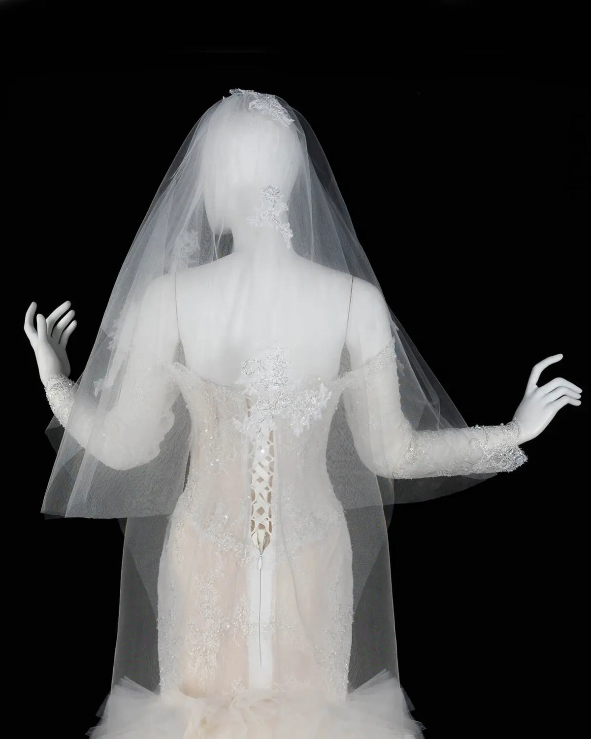 Off White Long Sleeve Lace Mermaid Wedding Dress-8