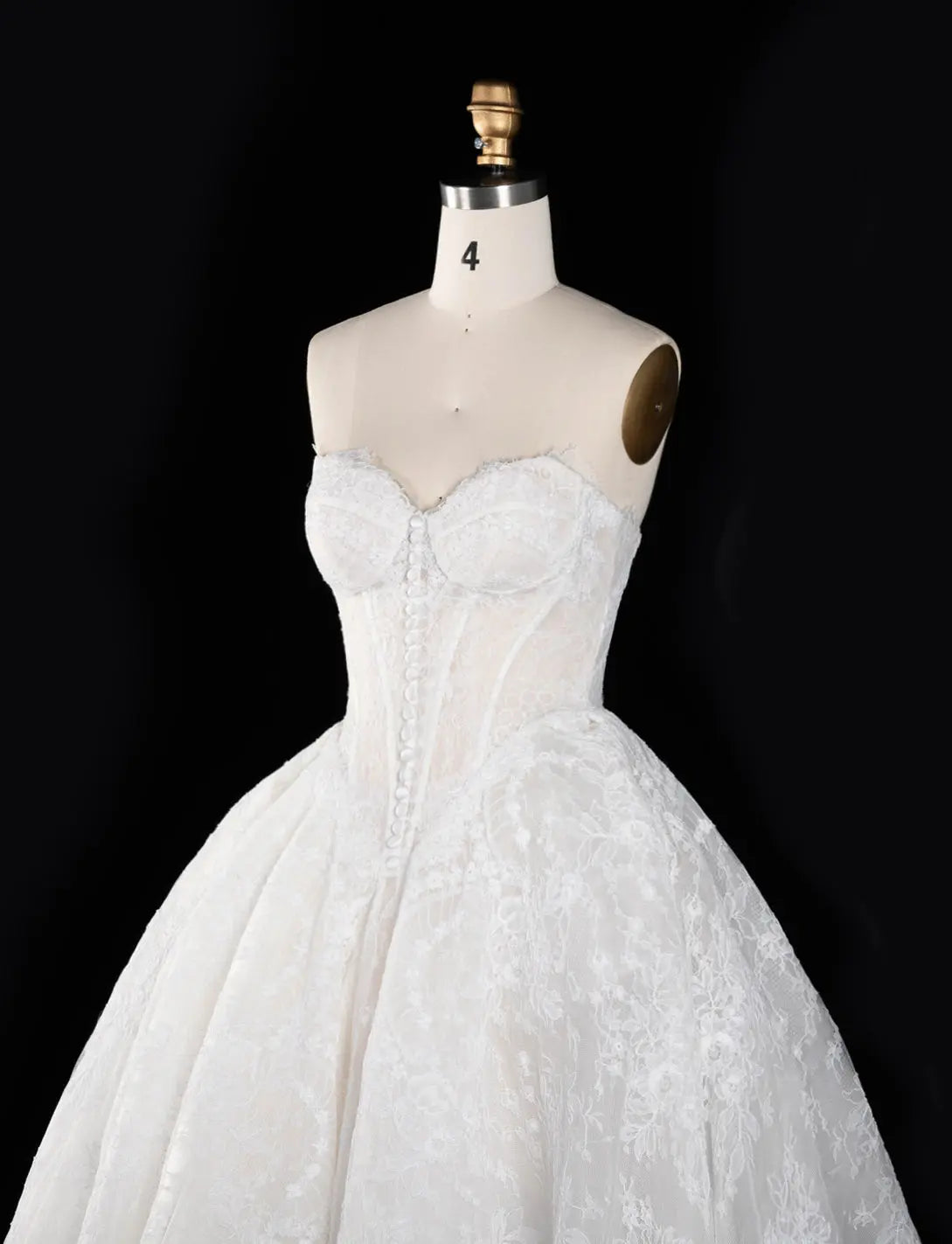 Off White Sweetheart Tulle Wedding Dress SW694-6