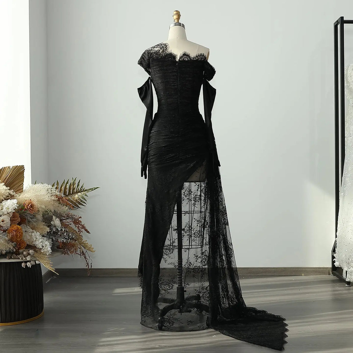 Elegant Lace Black Dress with Gloves SF017 Elegant Lace Black Dress with Gloves SF017