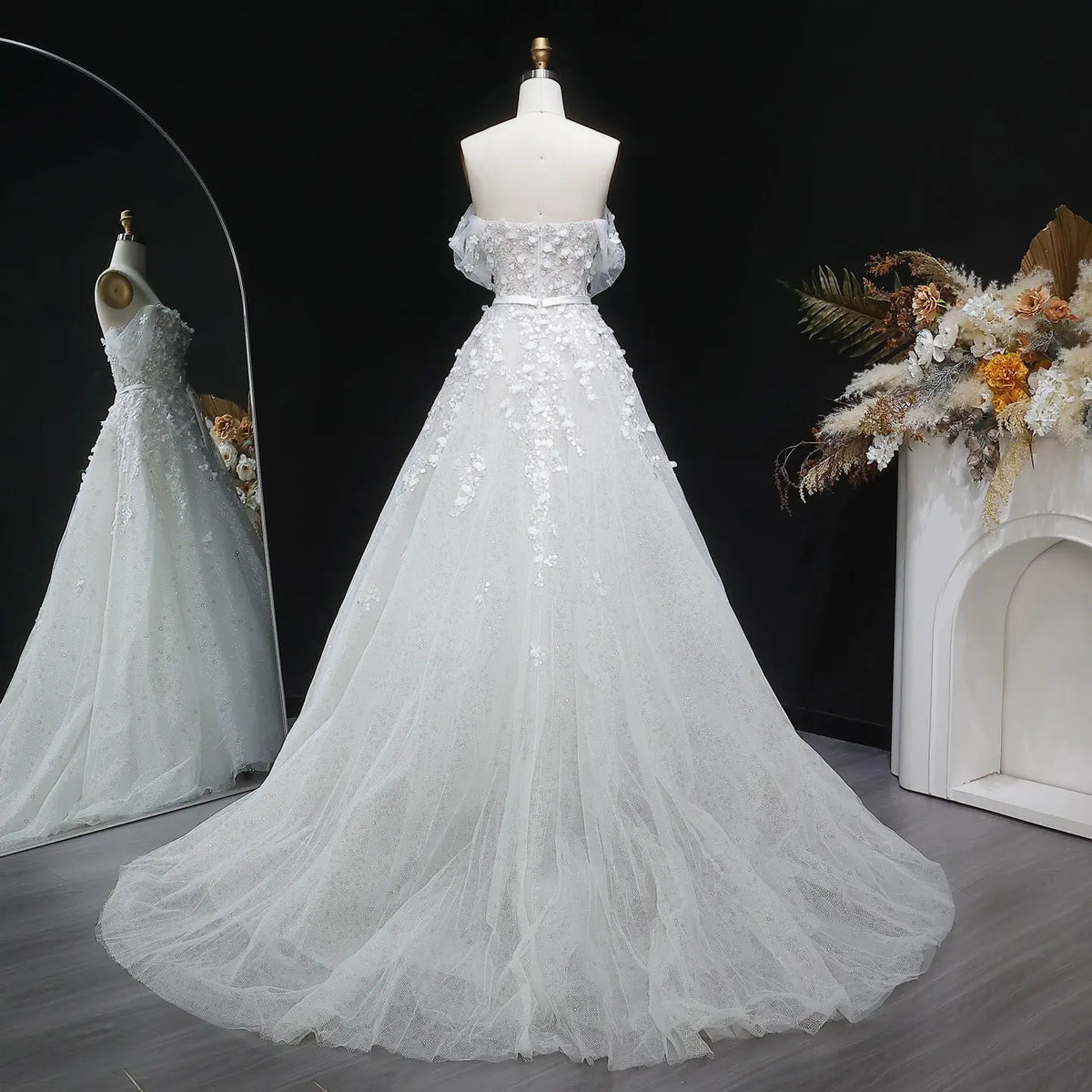 White 3D Floral Applique Sweetheart Ball Gown Wedding Dress SW629