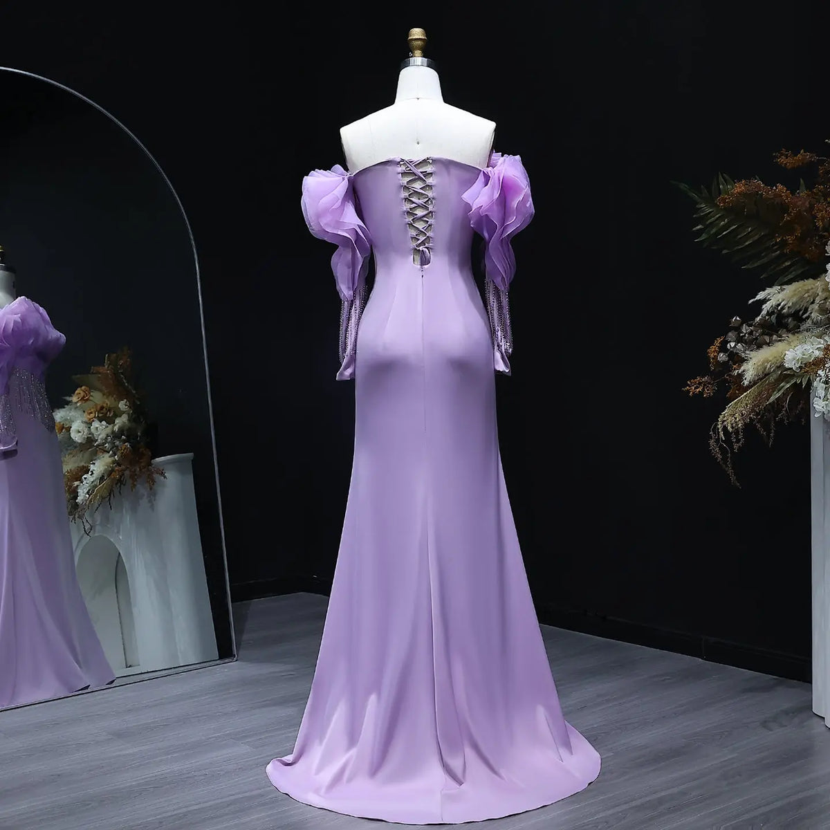 cocktail dress lilac Ella Off Shoulder Maxi Formal - US 6 This luxurious evening dress in lilac features an off Sassy Shortcake Match Point Lilac
