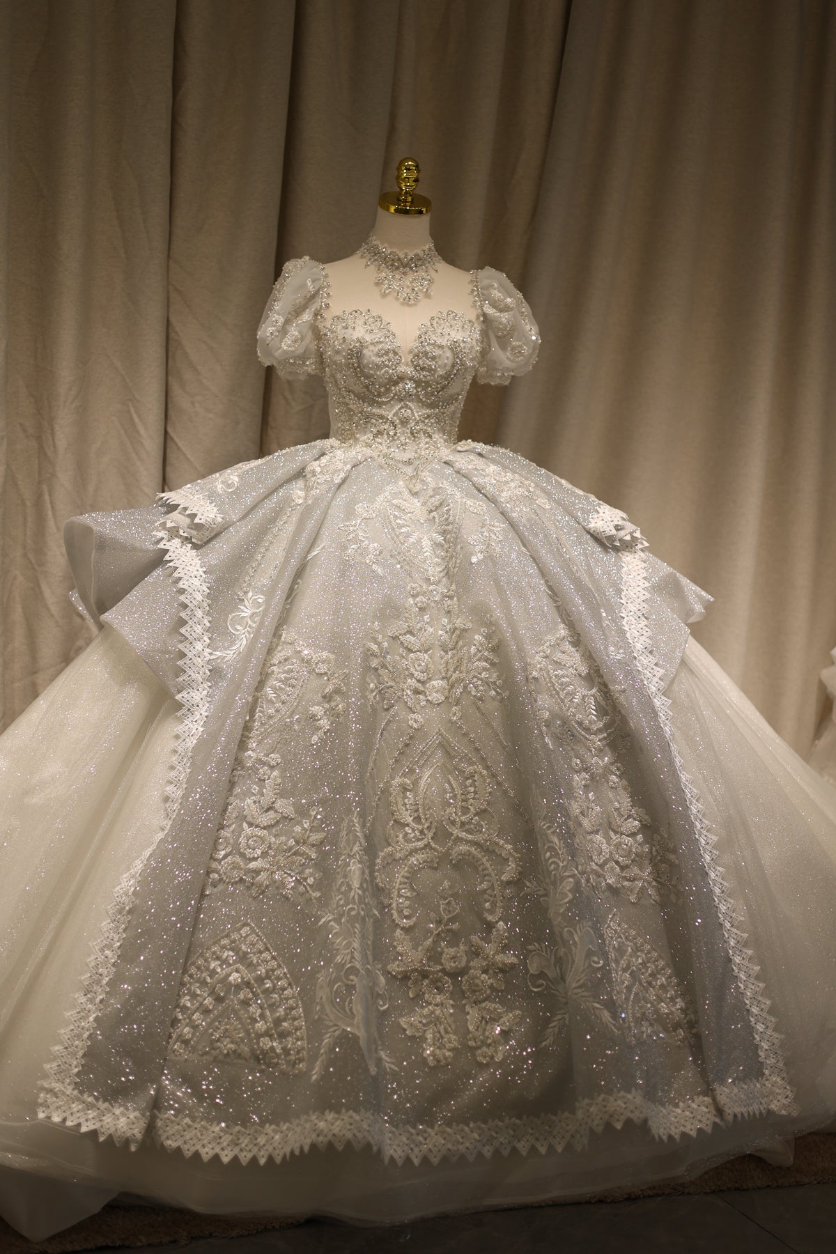 Luxury Cinderella-Inspired Ball Gown Wedding Dress RS003