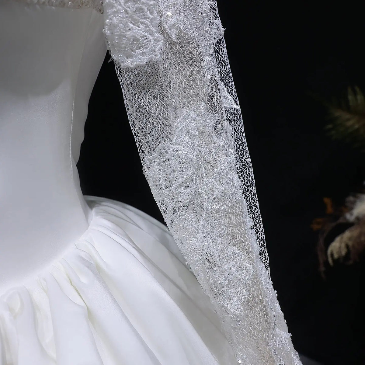 Classic Long Sleeve Lace Ball Gown Wedding Dress SW075 