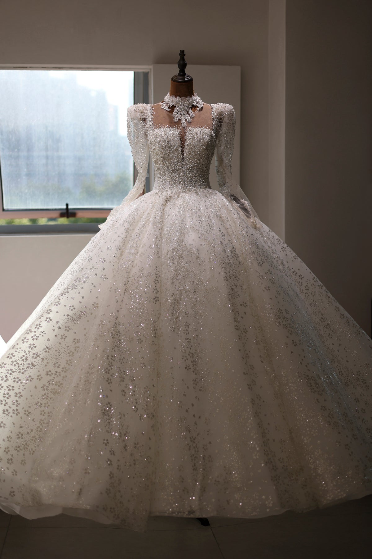 Sharon Said Luxury Dubai Beaded Pearl Wedding Dress Vestido de Novia Long Sleeves Ball Gown Princess Bride Dress RS013