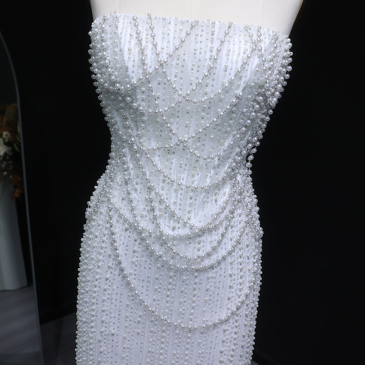 Luxury White Sequin Pearl Strapless Wedding Dress SW087 