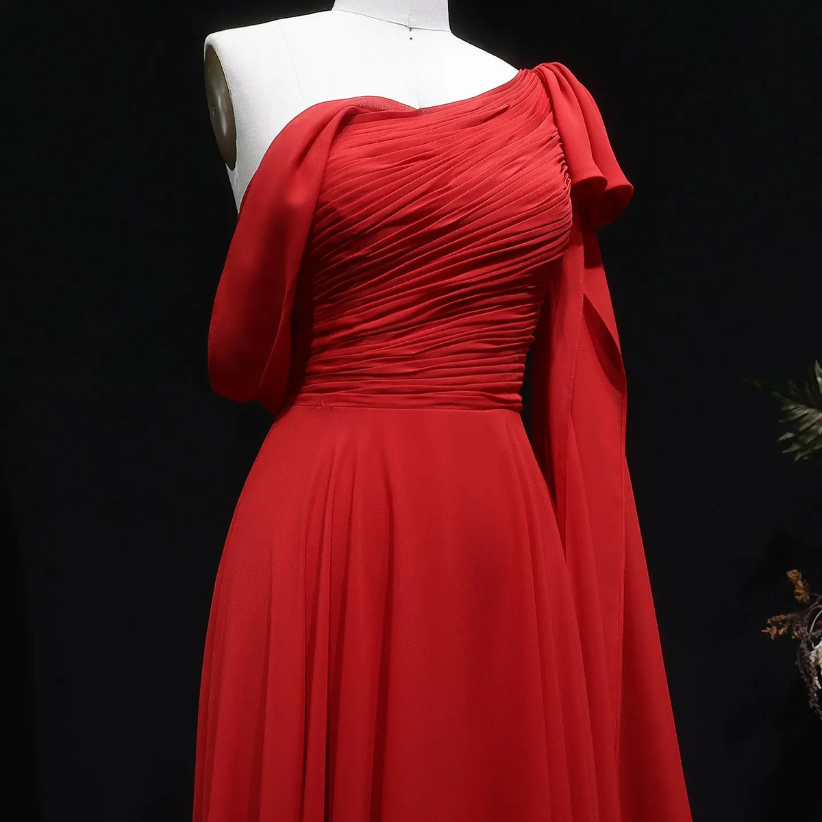 Elegant Red Flowy Chiffon Evening Dress with One-Shoulder Neckline & T SHARONSAID Elegant Red Flowy Chiffon Evening Dress with One-Shoulder Neckline & T SHARONSAID
