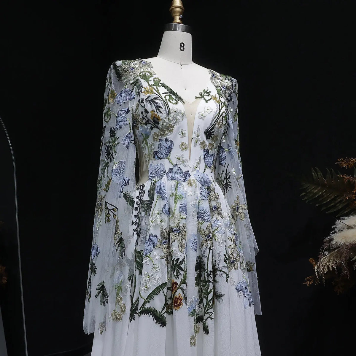 Luxury Floral Embroidery Long Sleeve Boho Train Wedding Dress SW641 