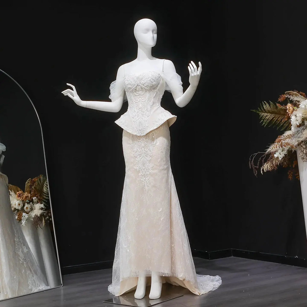 Luxury Off-the-Shoulder Lace Corset Tulle Train Wedding Dress SW126 