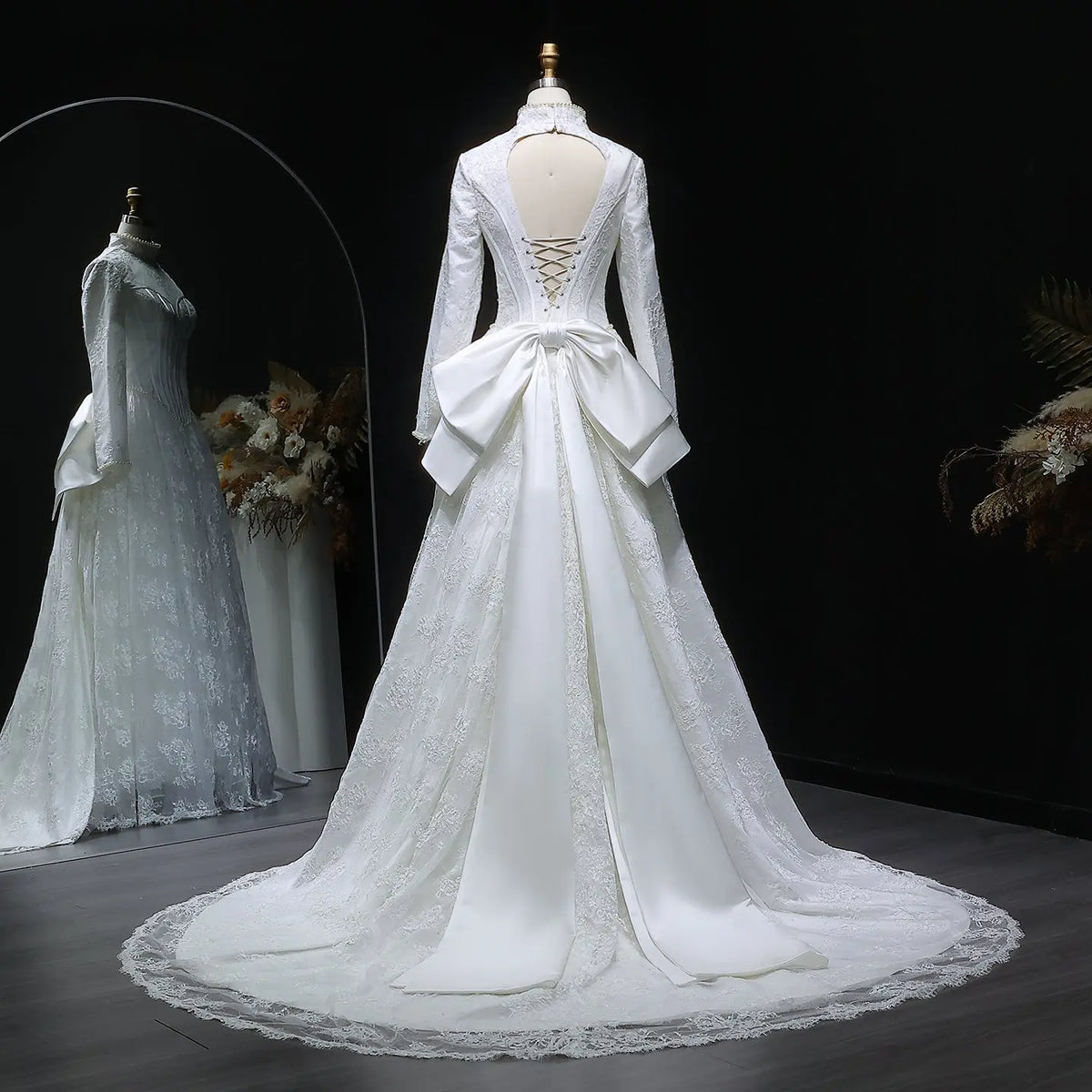 luxury pearl wedding dress Elegant A-line Wedding Dress with Embroidered Pearls