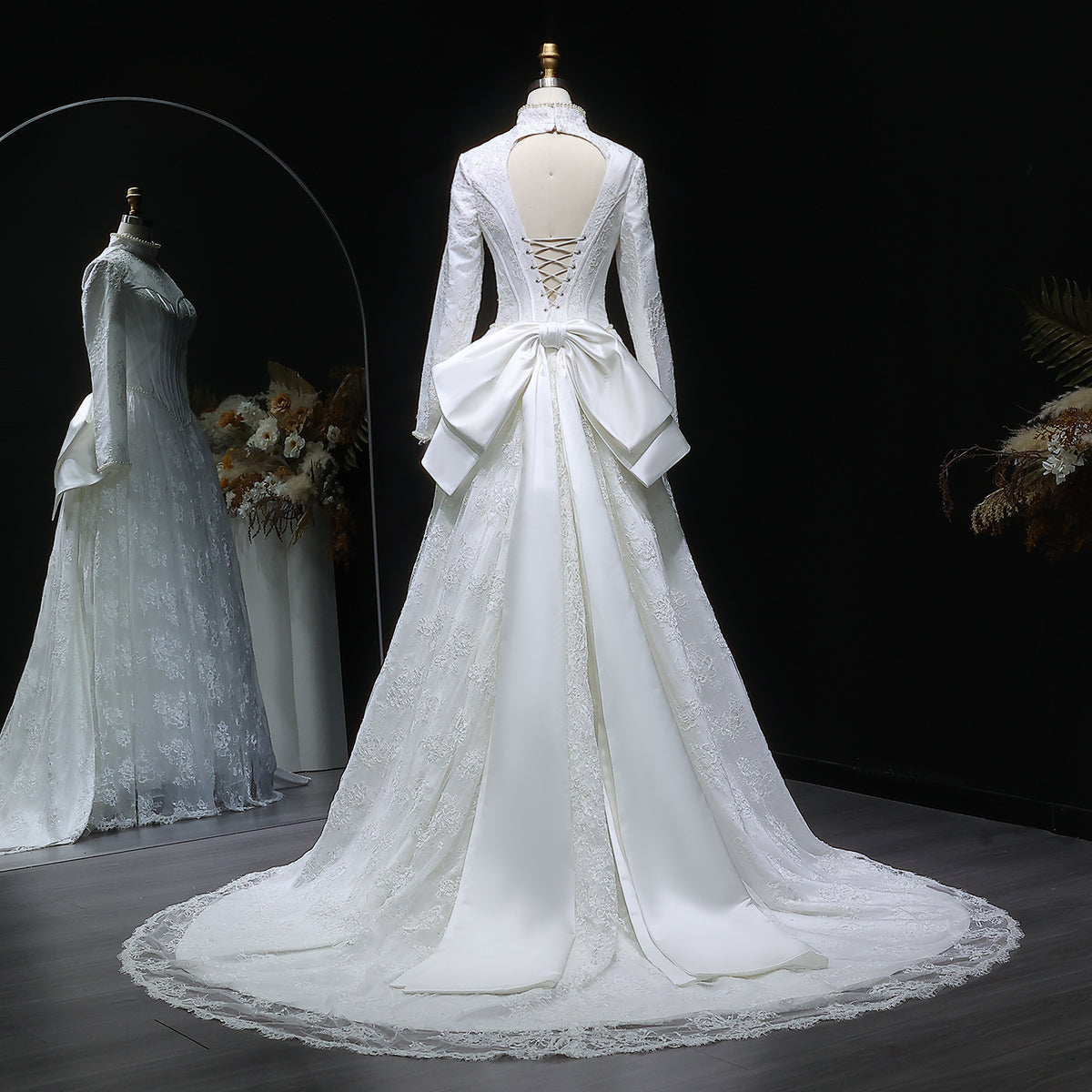 Luxury Pearl Long Sleeve Lace Wedding Dress SW514 