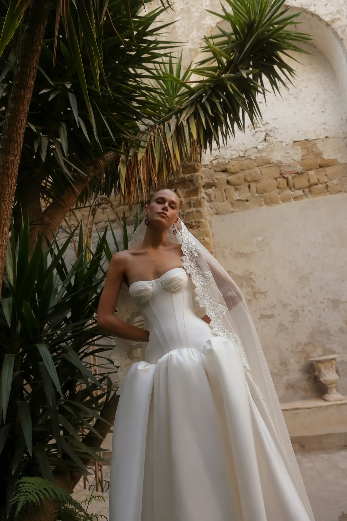 Classic Satin Strapless Ball Gown Wedding Dress with Veil SW191 