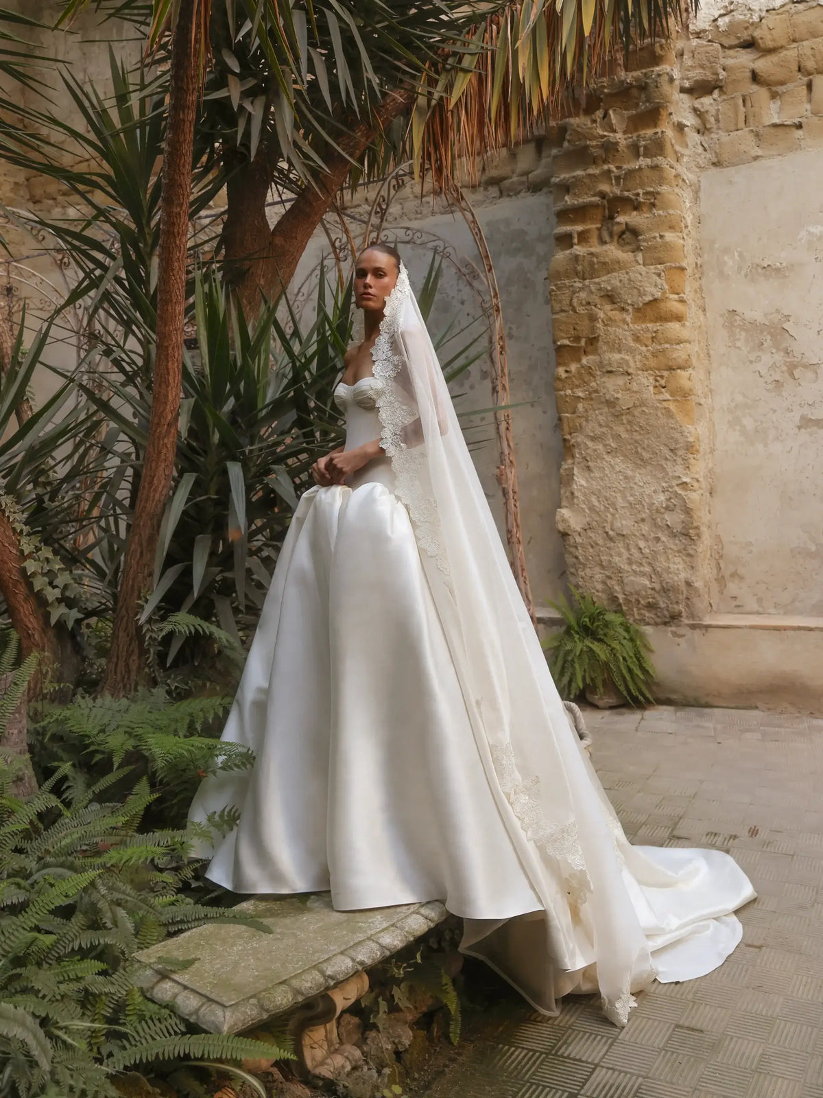 Classic Satin Strapless Ball Gown Wedding Dress with Veil SW191 