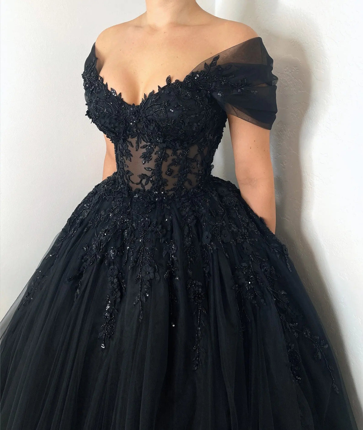 Black Gothic Corset Floral Tulle Wedding Dress SW556-3