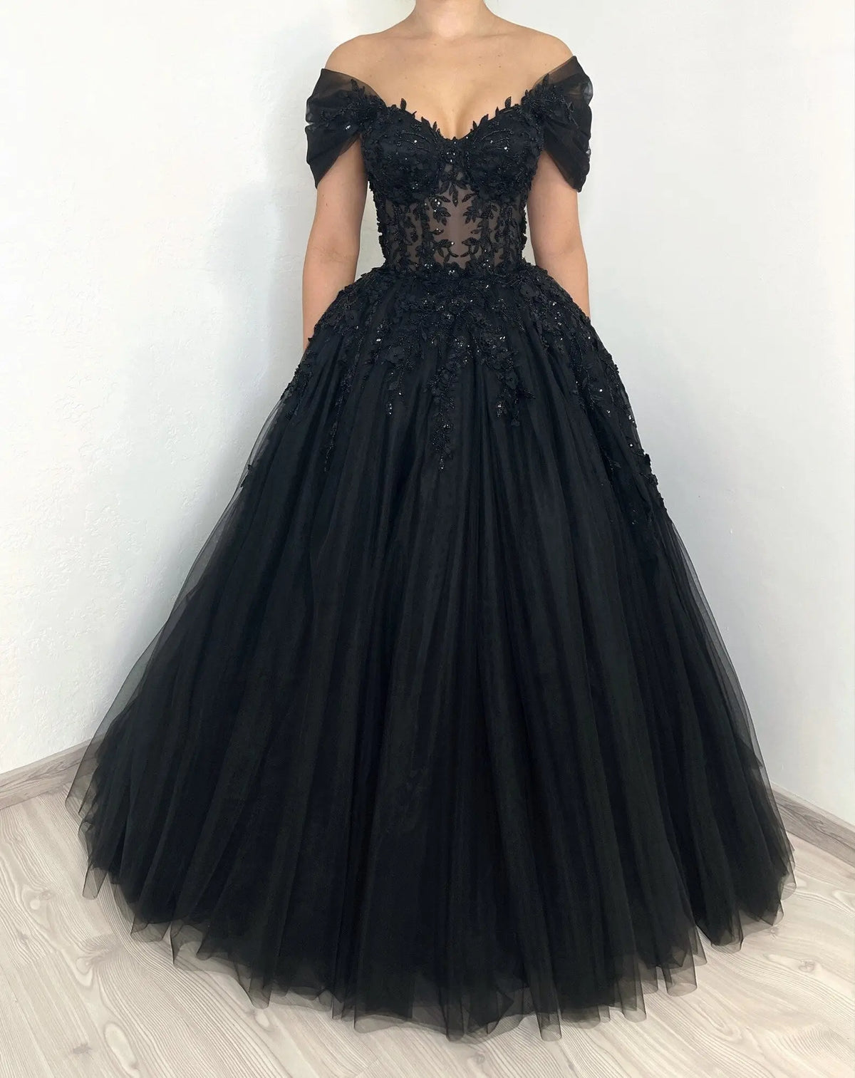 Black Gothic Corset Floral Tulle Wedding Dress SW556-4