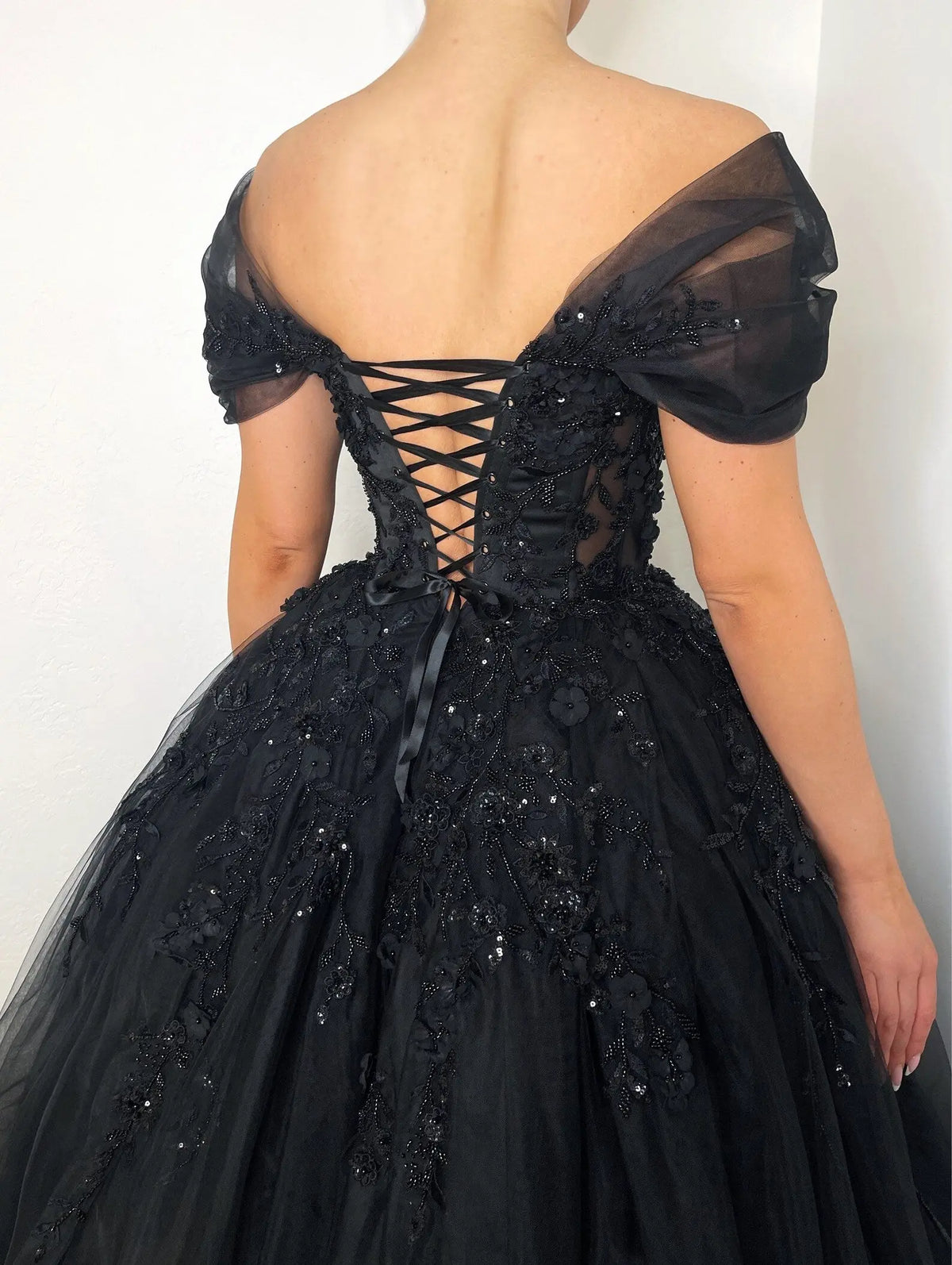 Black Gothic Corset Floral Tulle Wedding Dress SW556-6