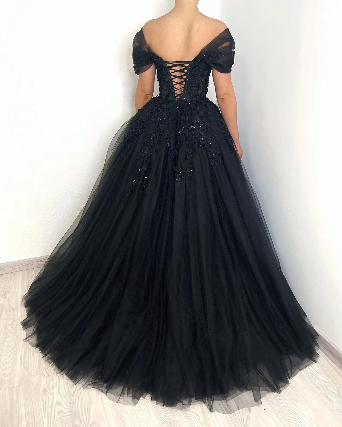 Black Gothic Corset Floral Tulle Wedding Dress SW556-7