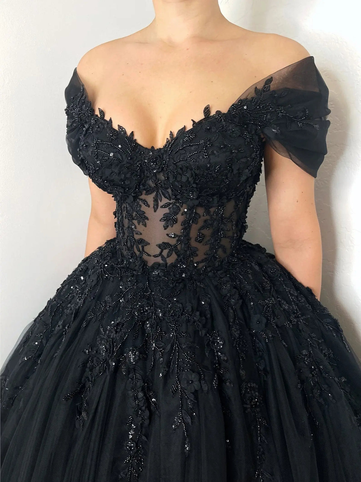 Black Gothic Corset Floral Tulle Wedding Dress SW556-8