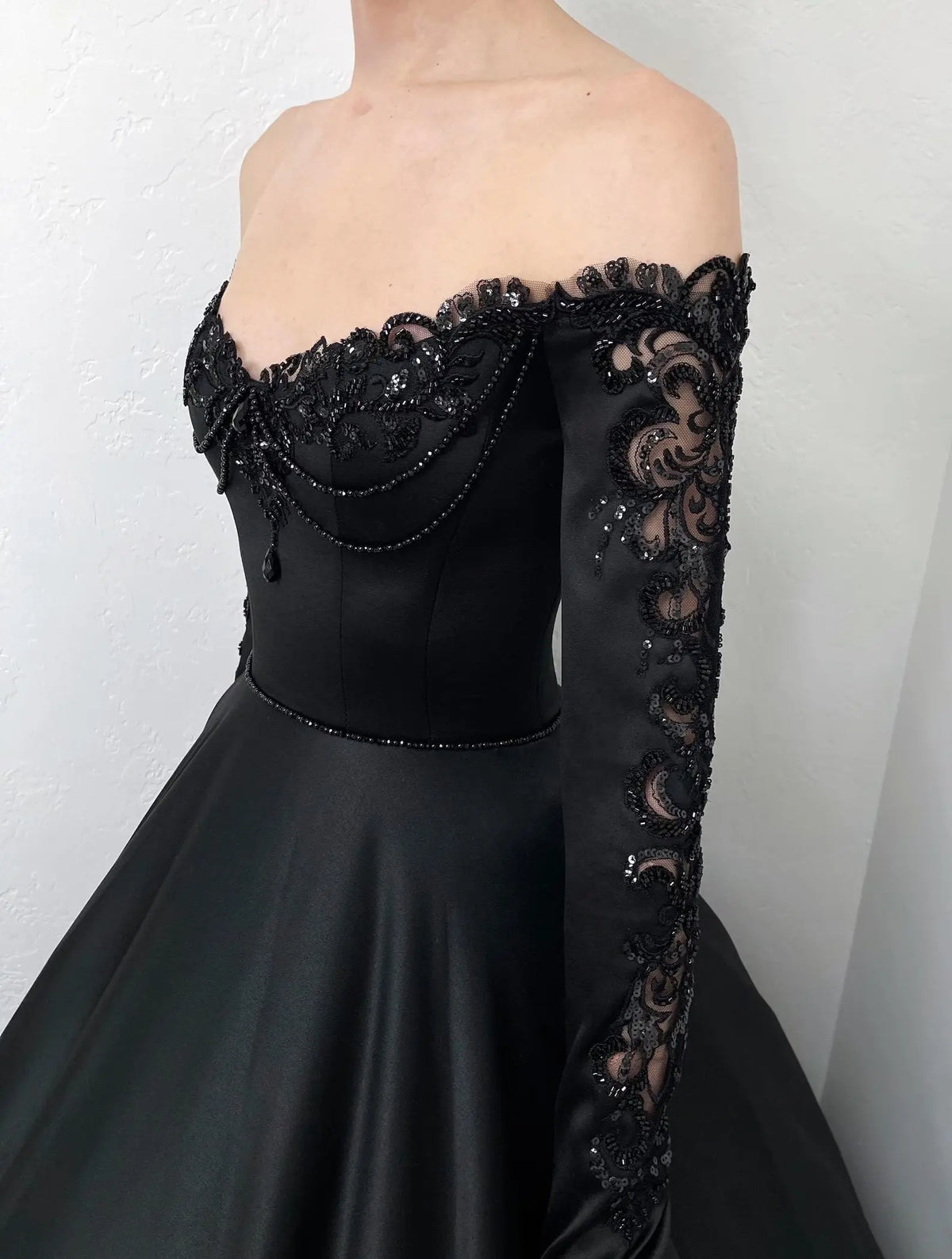 Black Luxury Gothic Wedding Dress Heavy Beading Lace Ball Gown SW558-5