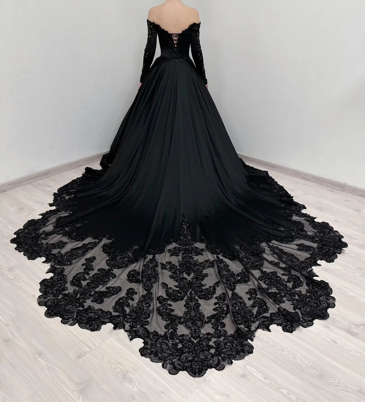 Black Luxury Gothic Wedding Dress Heavy Beading Lace Ball Gown SW558-7