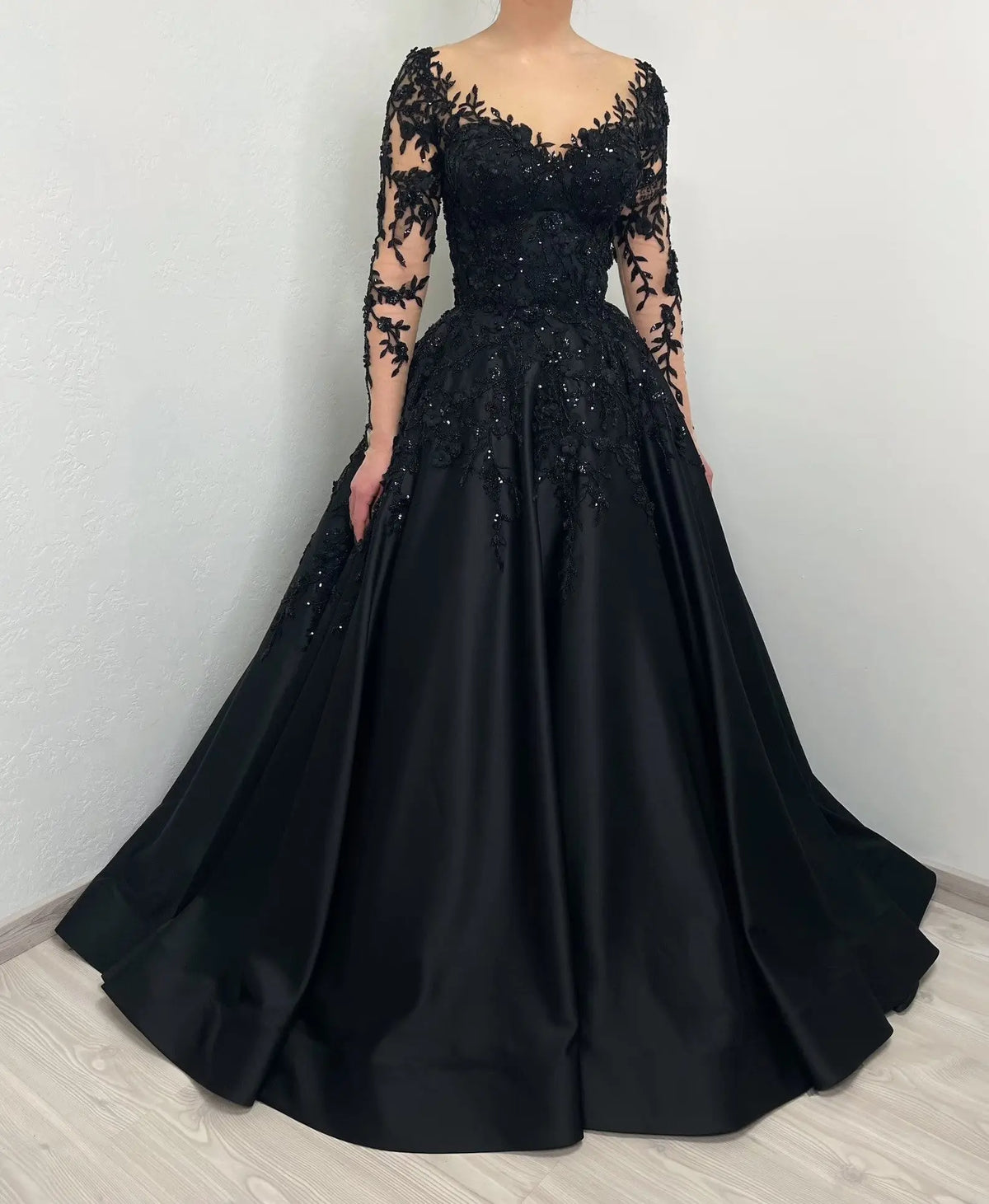 Black Luxury Gothic Wedding Dress Bridal Gown Heavy Beading  SW559-5