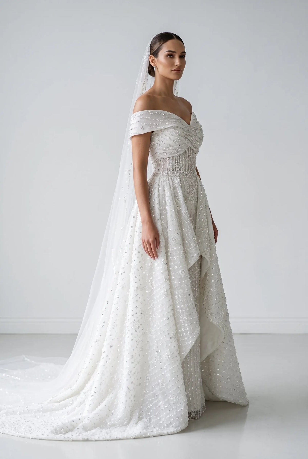 Luxury White Off-the-Shoulder Train Wedding Dress with Veil SW031