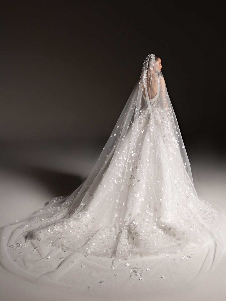 Luxury Square Neck Beaded Floral Lace Ball Gown Wedding Dress with Veil SW666 