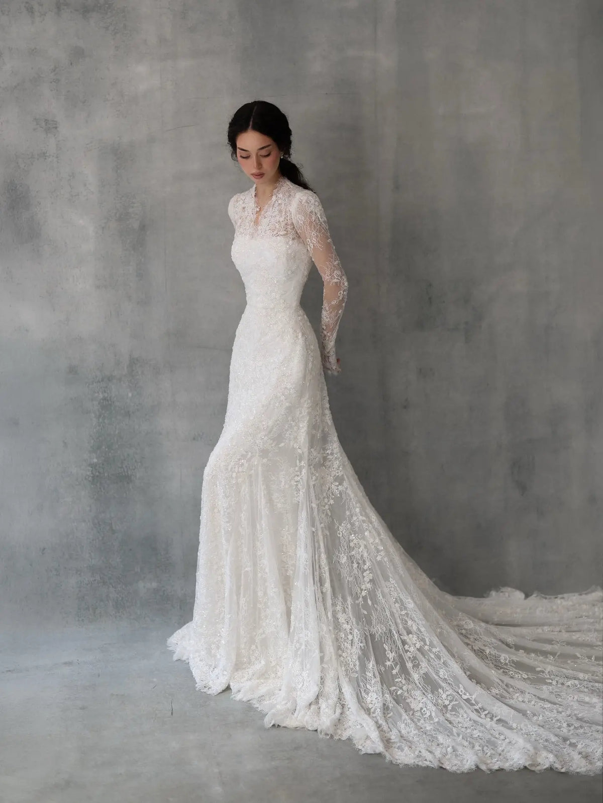 mermaid wedding dress with long train and veil Lauren Elaine Arabelle