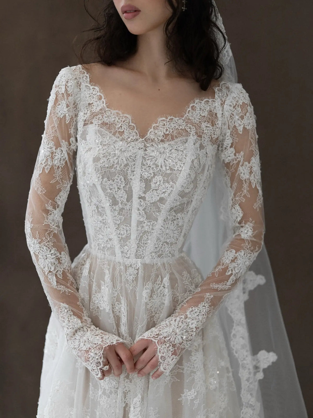 Whimsical Ivory Lace V-Neck Long Sleeve Wedding Dress with Veil SW276