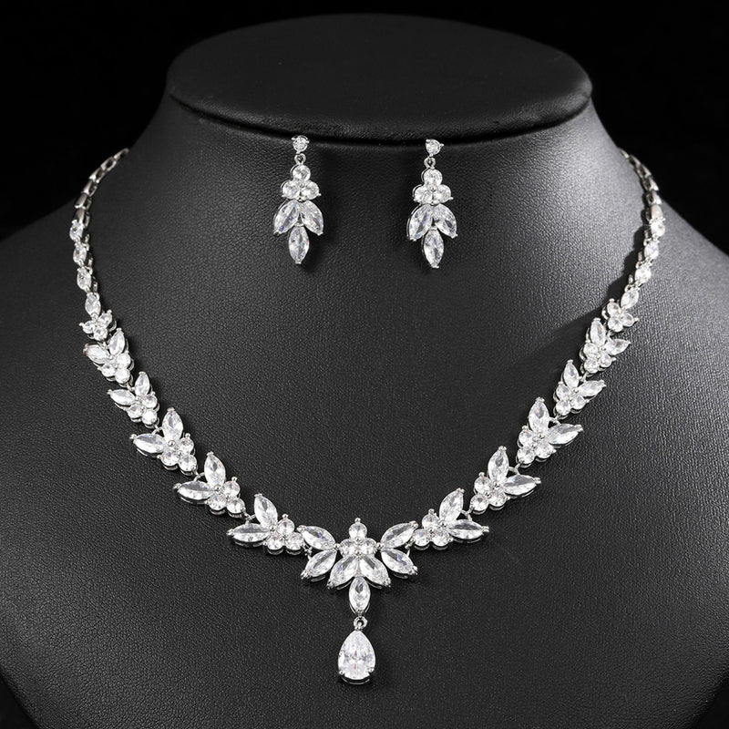 Fashionable Zircon Necklace and Earrings Eet 