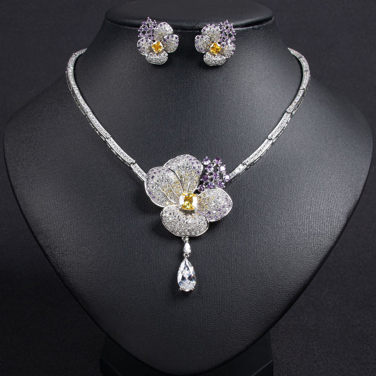High-end Luxury Flower Zircon Necklace and Earrings Set 