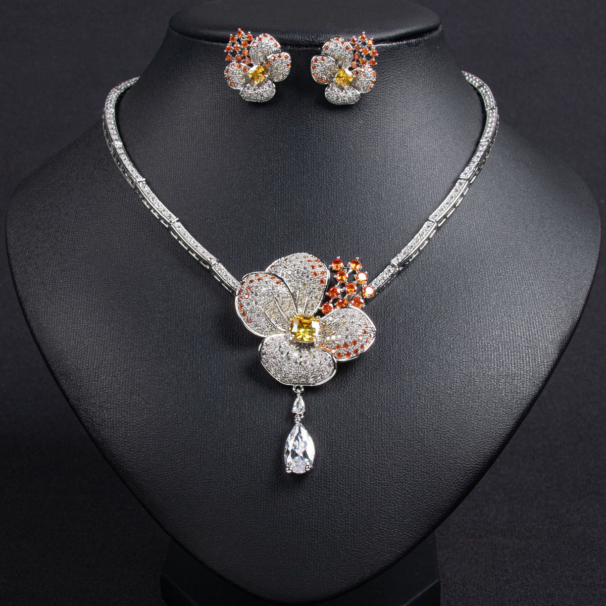 High-end Luxury Flower Zircon Necklace and Earrings Set 