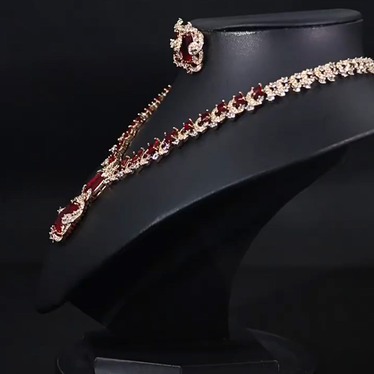 Gorgeous Vintage Zircon Necklace Set 