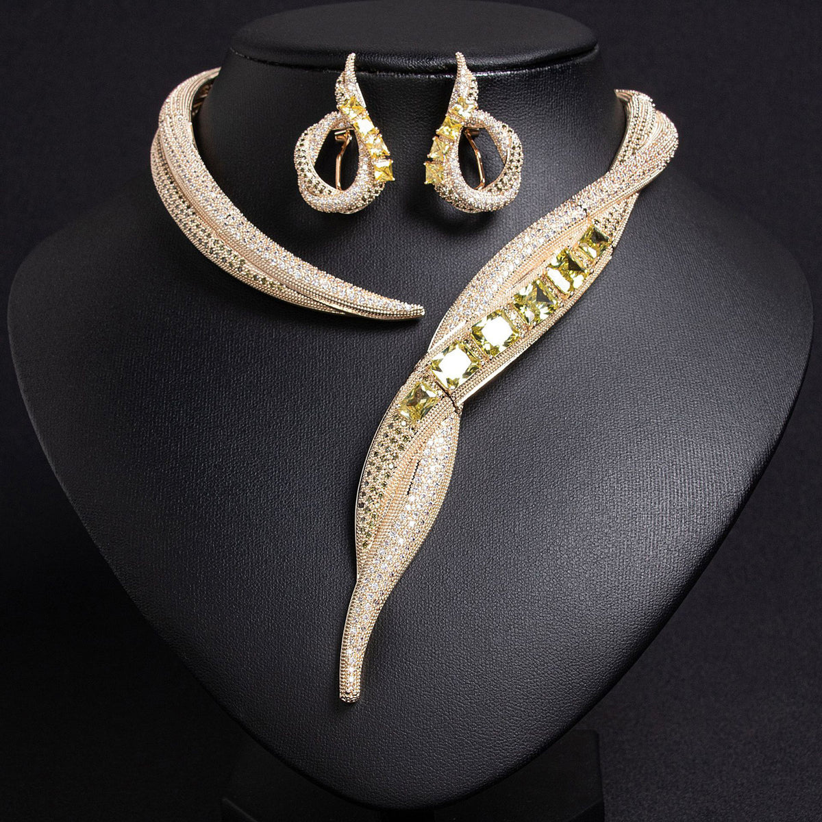 Fashionable Necklace Jewelry Set 